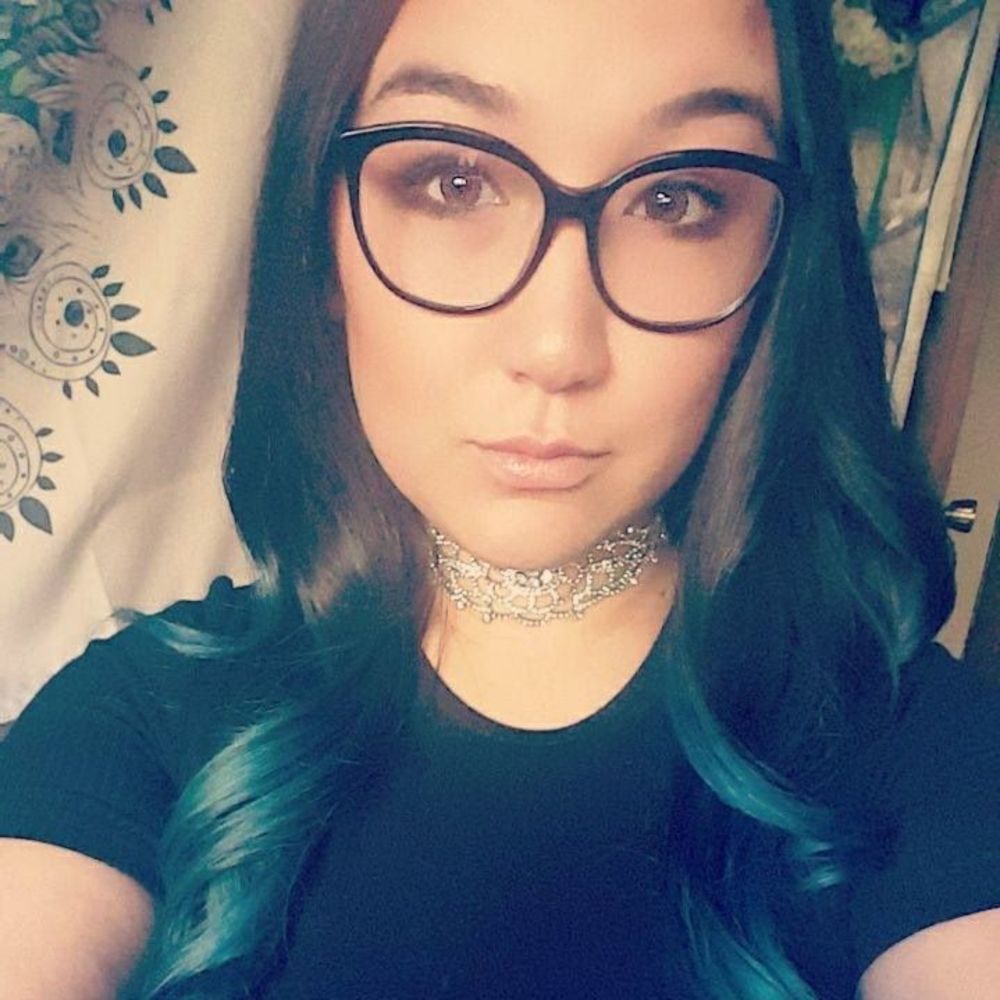 Meet your Posher, Chloe